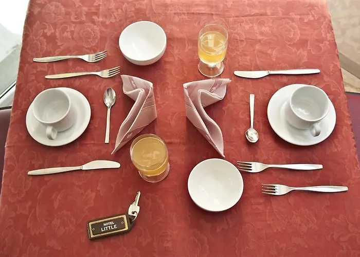 Little מלון רימיני