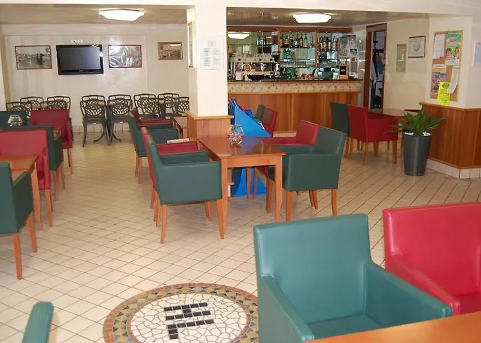 Little 3* רימיני