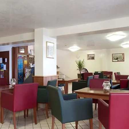 Little 3* ريميني